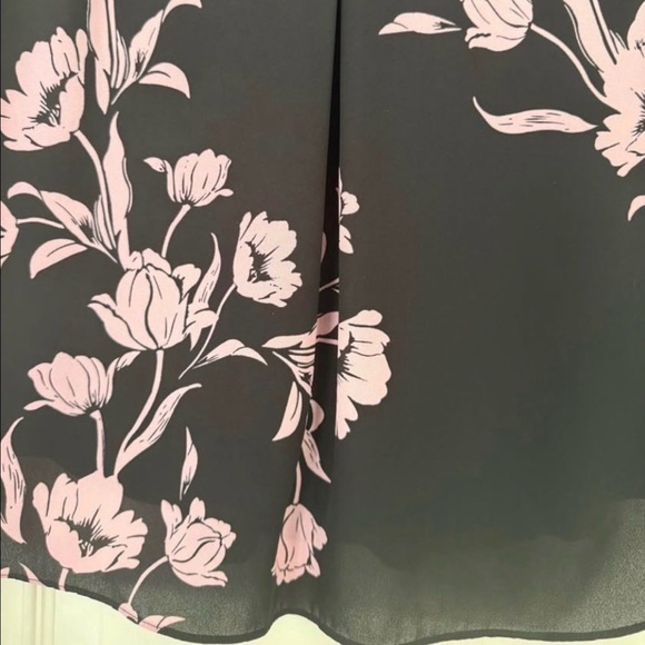 Size Medium Tops, Sweaters, Pull Over, Workout Top Set - 7 Pieces - Picture 15 of 15